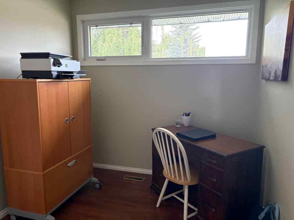 MLS® A2237826 - 4637 52 Street  in NONE Olds, Residential