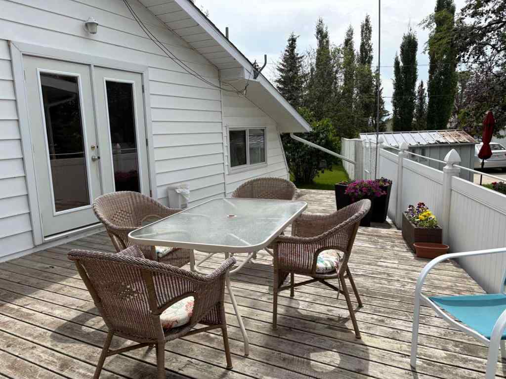 MLS® A2237826 - 4637 52 Street  in NONE Olds, Residential