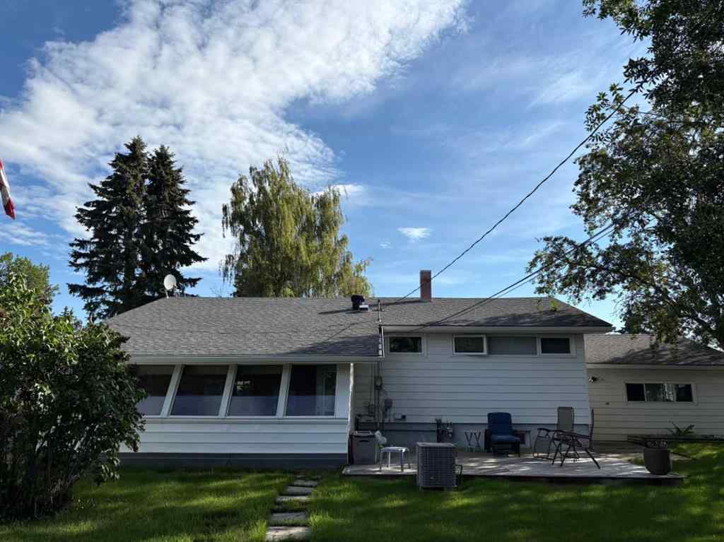 MLS® A2237826 - 4637 52 Street  in NONE Olds, Residential