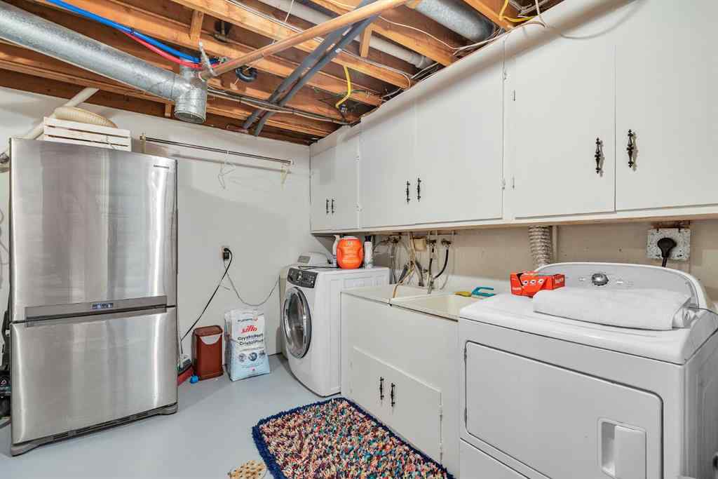 MLS® A2237863 - 7019 Hunterbow Crescent NW in Huntington Hills Calgary, Residential
