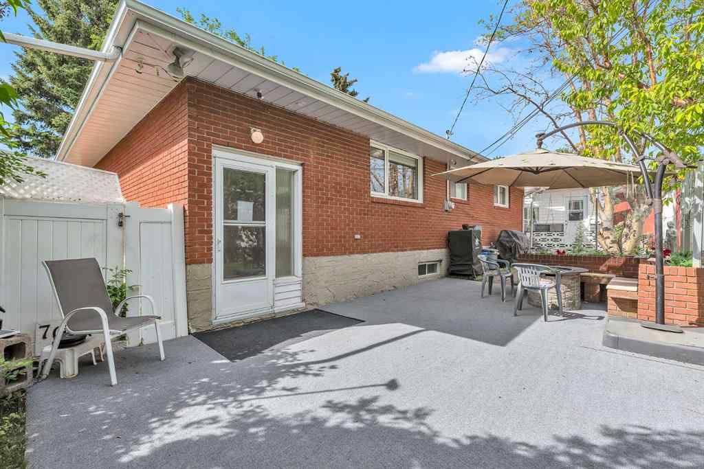 MLS® A2237863 - 7019 Hunterbow Crescent NW in Huntington Hills Calgary, Residential
