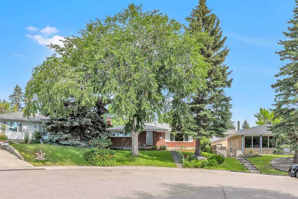 MLS® A2237863 - 7019 Hunterbow Crescent NW in Huntington Hills Calgary, Residential