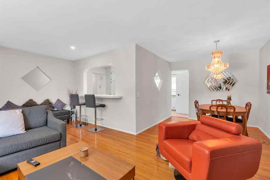 MLS® A2237863 - 7019 Hunterbow Crescent NW in Huntington Hills Calgary, Residential