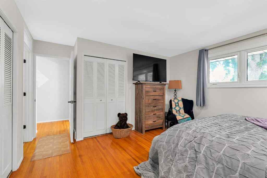 MLS® A2237863 - 7019 Hunterbow Crescent NW in Huntington Hills Calgary, Residential