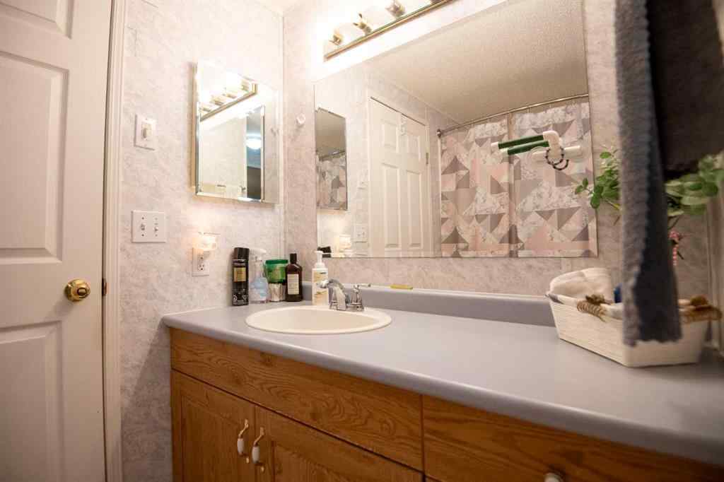 MLS® A2237882 - 18142 Township Road 1044   in NONE Rural Mackenzie County, Agri-Business