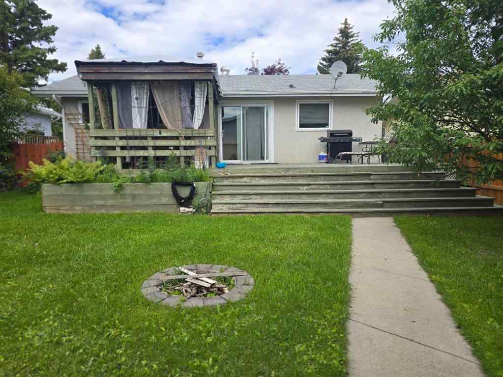 MLS® A2237884 - 4233 7 Avenue  in Edson Edson, Residential