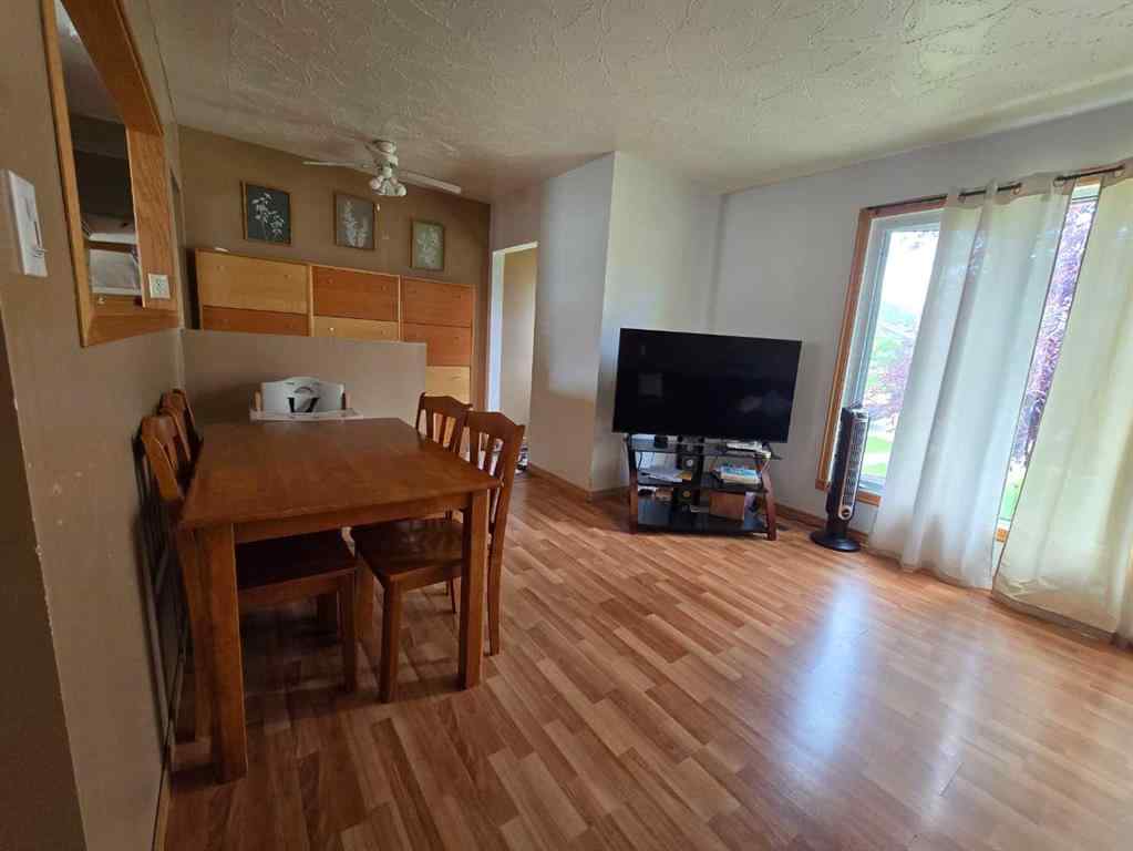 MLS® A2237884 - 4233 7 Avenue  in Edson Edson, Residential