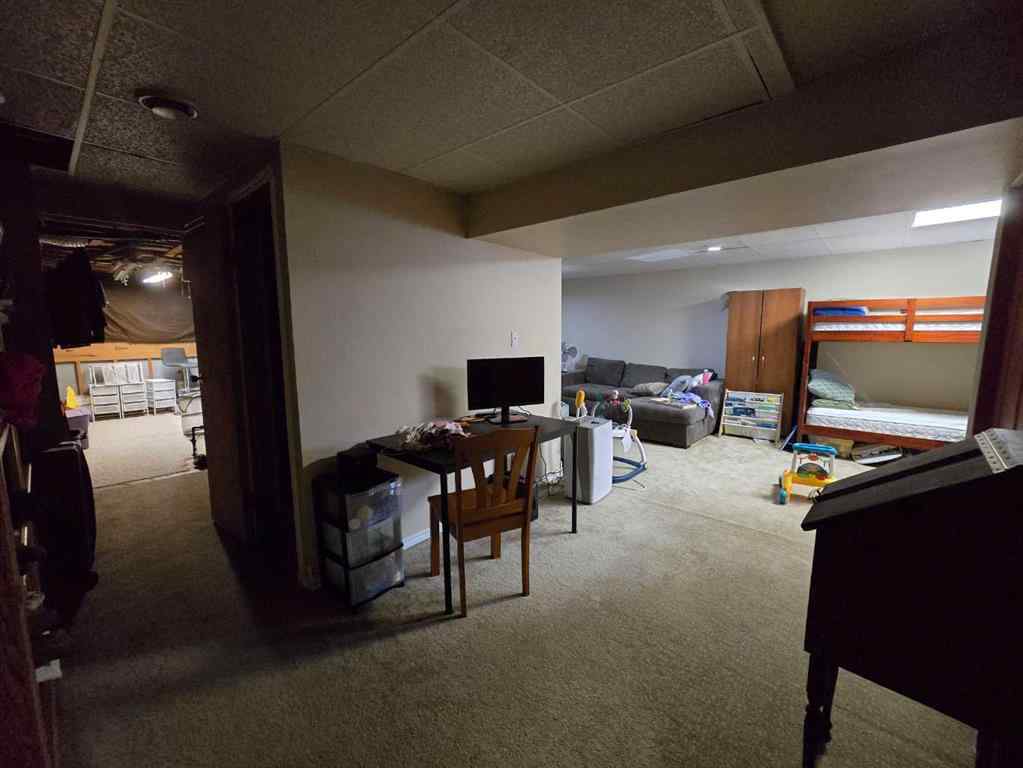 MLS® A2237884 - 4233 7 Avenue  in Edson Edson, Residential