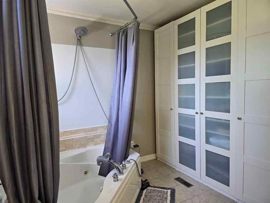 MLS® A2237884 - 4233 7 Avenue  in Edson Edson, Residential