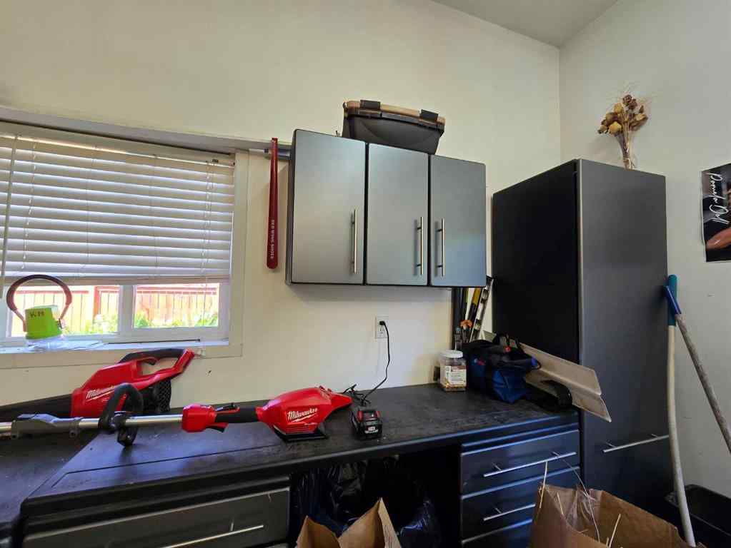 MLS® A2237884 - 4233 7 Avenue  in Edson Edson, Residential
