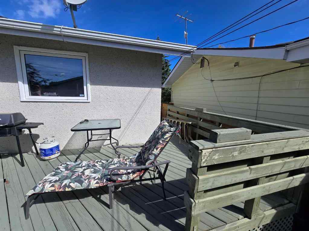 MLS® A2237884 - 4233 7 Avenue  in Edson Edson, Residential