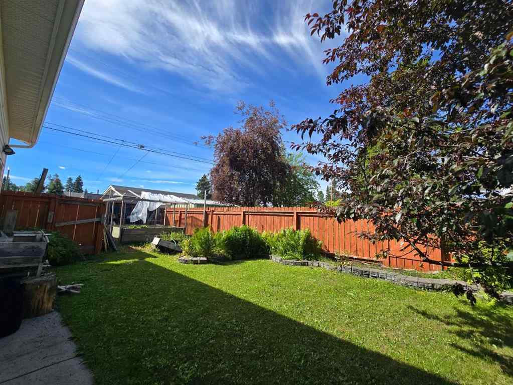 MLS® A2237884 - 4233 7 Avenue  in Edson Edson, Residential