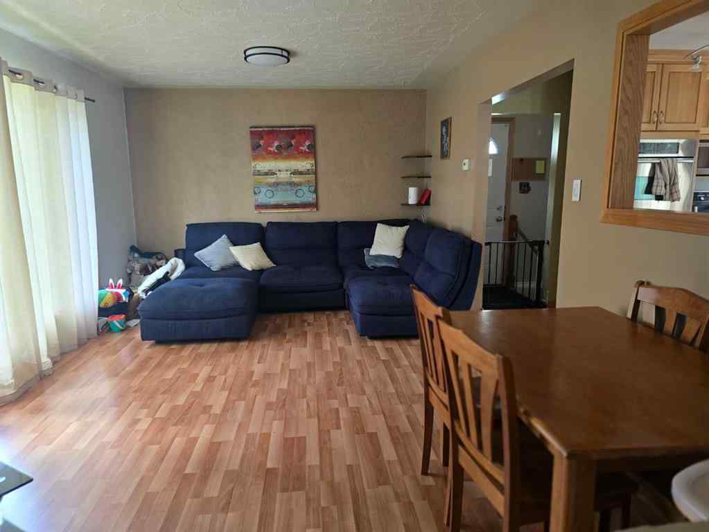 MLS® A2237884 - 4233 7 Avenue  in Edson Edson, Residential