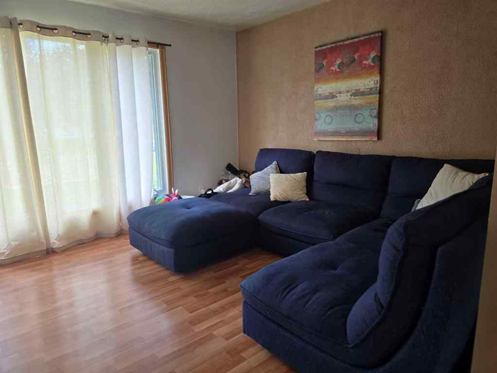 MLS® A2237884 - 4233 7 Avenue  in Edson Edson, Residential
