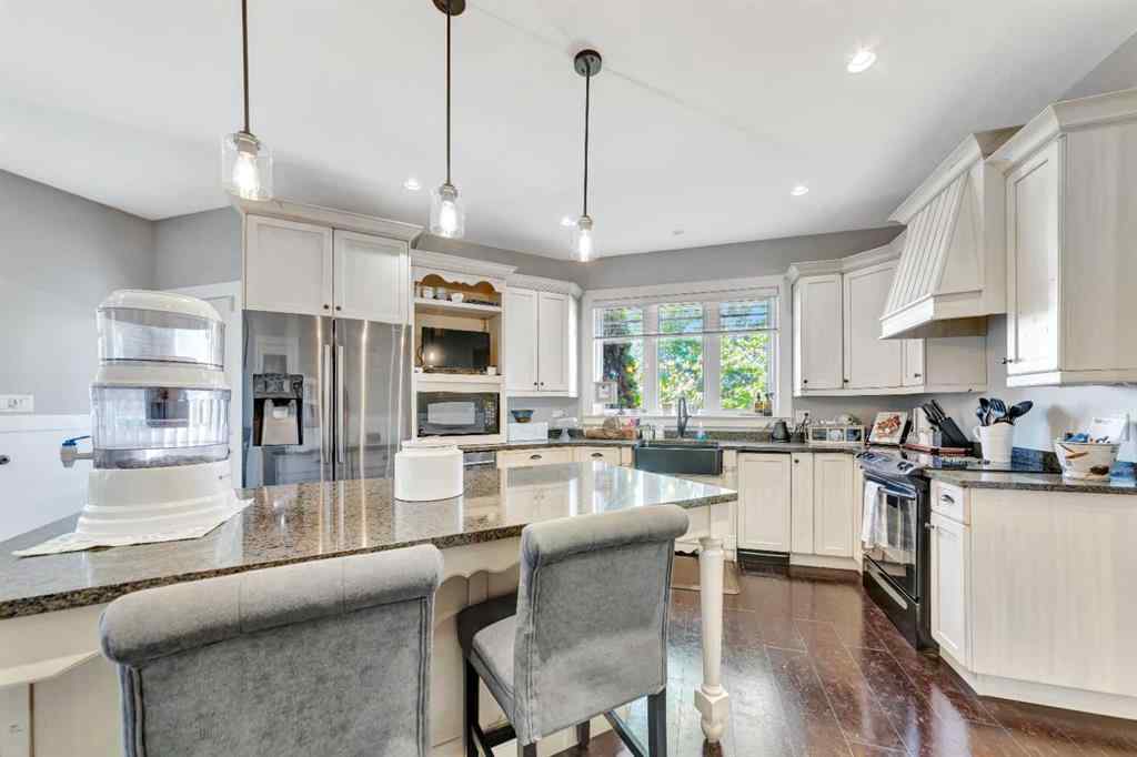 MLS® A2237901 - 1618 54 Avenue Close  in College Park Lloydminster, Residential