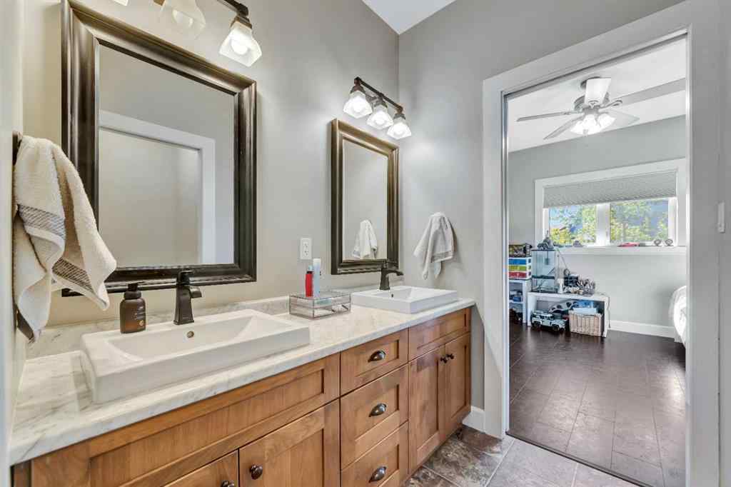 MLS® A2237901 - 1618 54 Avenue Close  in College Park Lloydminster, Residential