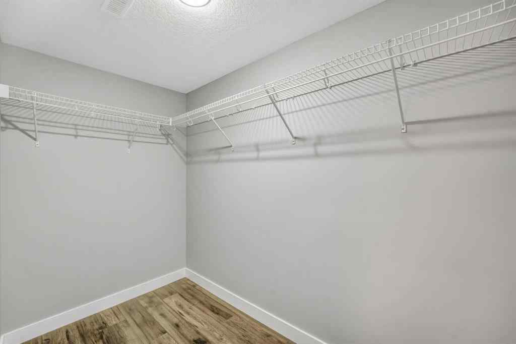 MLS® A2237905 - 315 Hillcrest Drive SW in Hillcrest Airdrie, Residential