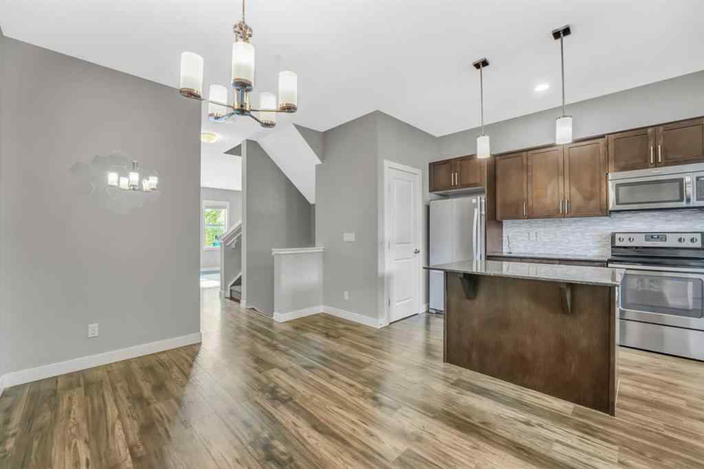 MLS® A2237905 - 315 Hillcrest Drive SW in Hillcrest Airdrie, Residential