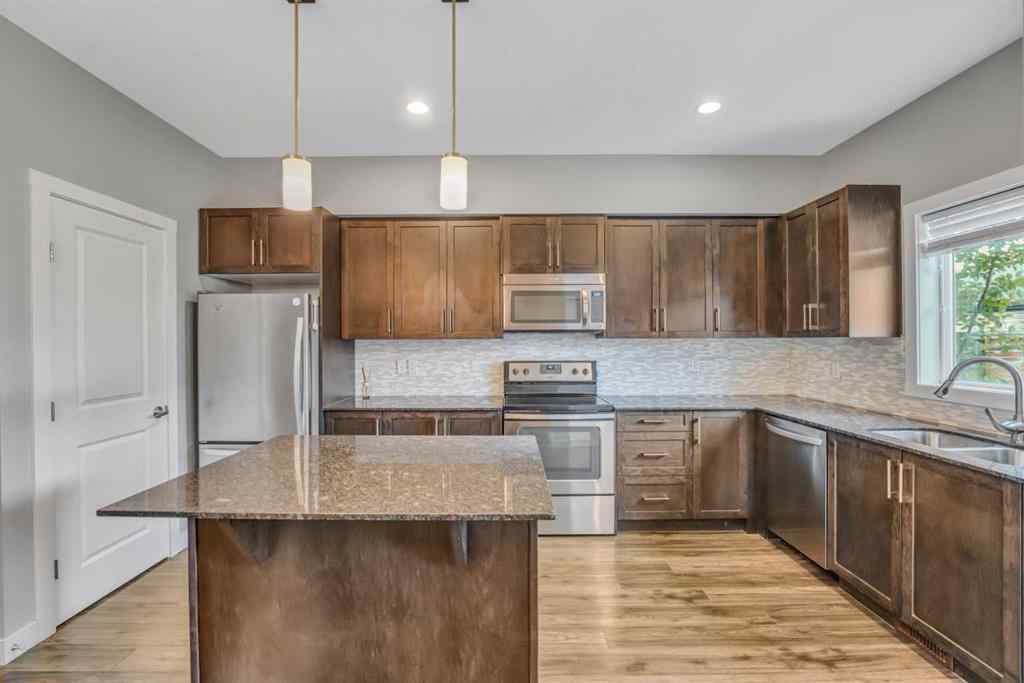 MLS® A2237905 - 315 Hillcrest Drive SW in Hillcrest Airdrie, Residential