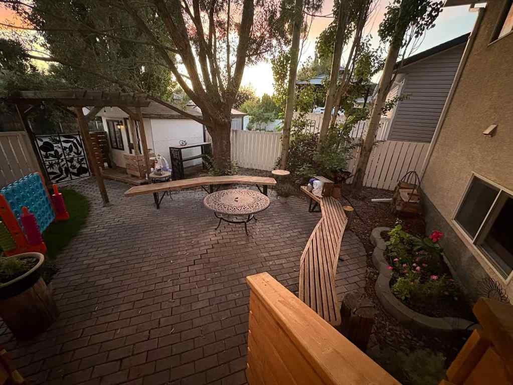 MLS® A2237914 - 167 Mt Rundle Road W in Mountain Heights Lethbridge, Residential