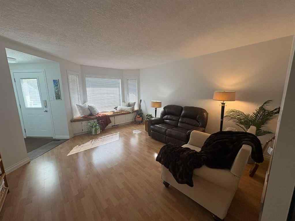 MLS® A2237914 - 167 Mt Rundle Road W in Mountain Heights Lethbridge, Residential