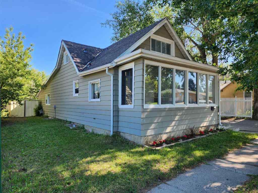 MLS® A2237928 - 611 9 Avenue N in Staffordville Lethbridge, Residential