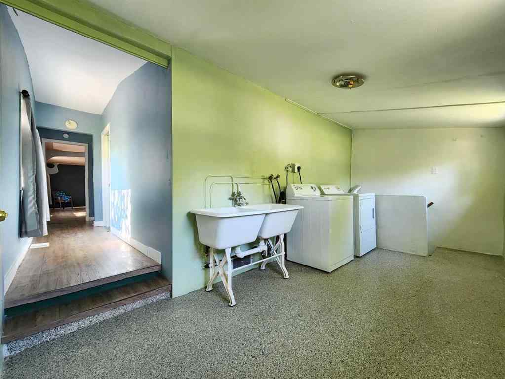 MLS® A2237928 - 611 9 Avenue N in Staffordville Lethbridge, Residential