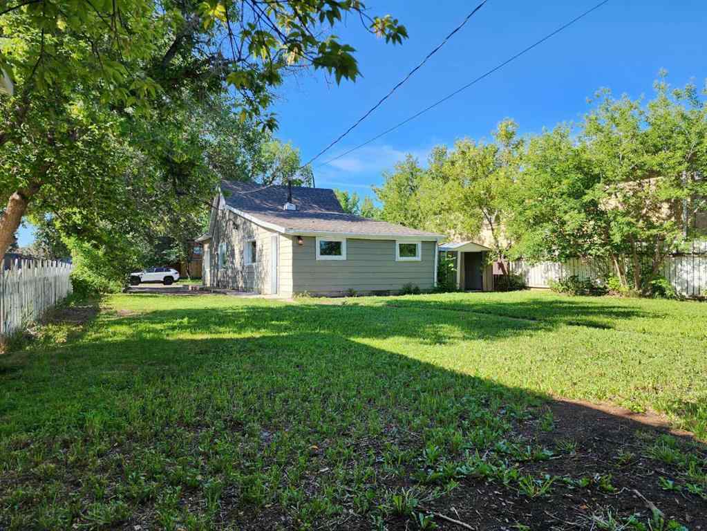 MLS® A2237928 - 611 9 Avenue N in Staffordville Lethbridge, Residential