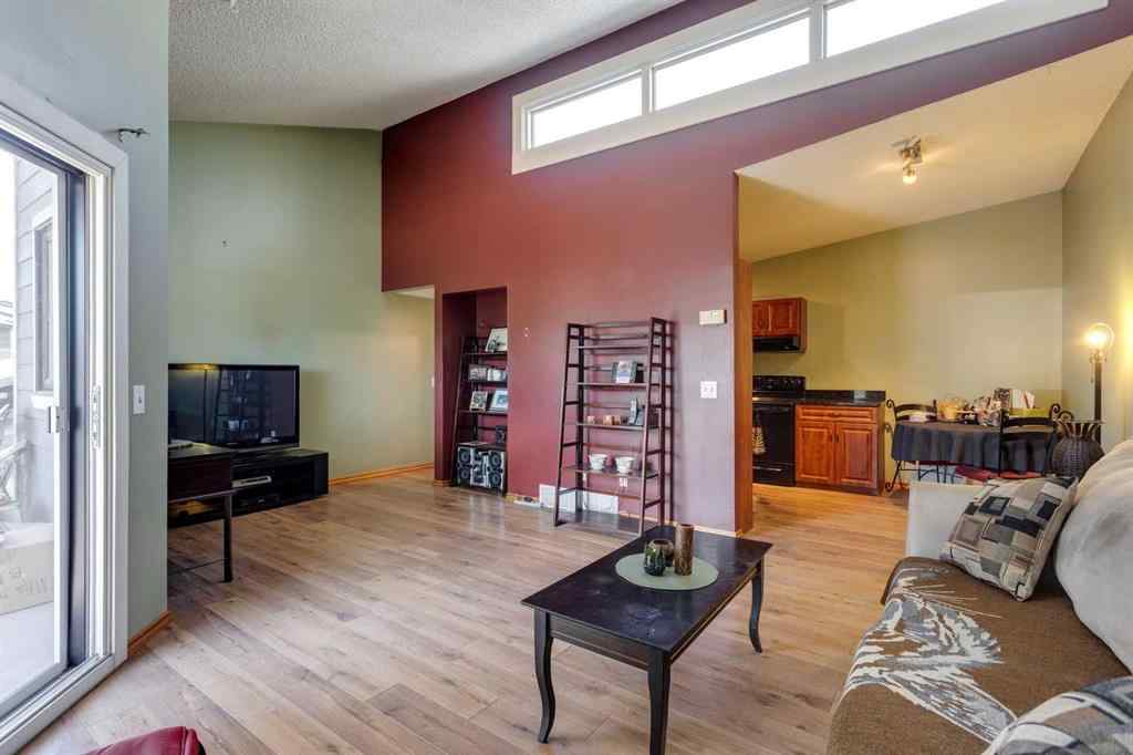 MLS® A2237953 - Unit #4 2637 1 Avenue NW in West Hillhurst Calgary, Residential