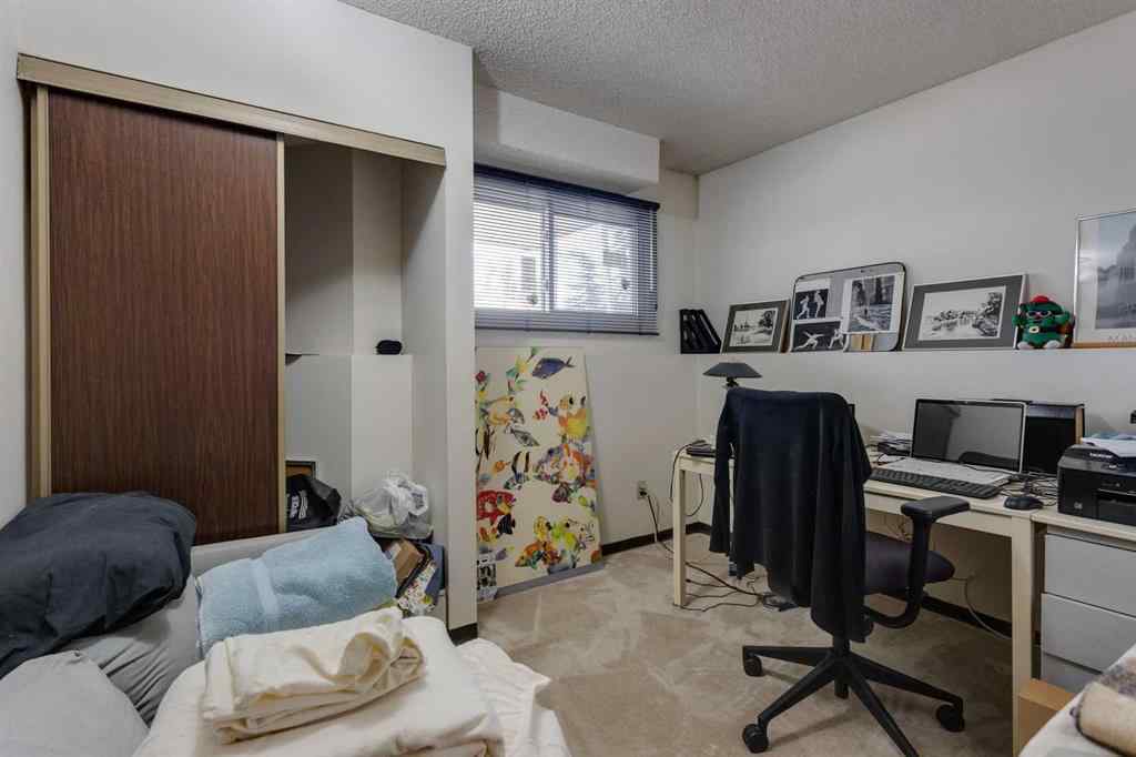 MLS® A2237953 - Unit #4 2637 1 Avenue NW in West Hillhurst Calgary, Residential