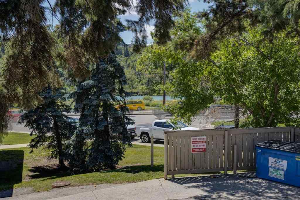 MLS® A2237953 - Unit #4 2637 1 Avenue NW in West Hillhurst Calgary, Residential