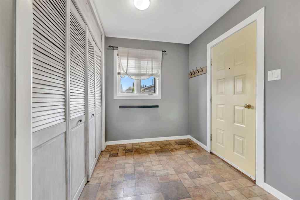 MLS® A2238005 - 213 2 Avenue N in Marwayne Marwayne, Residential