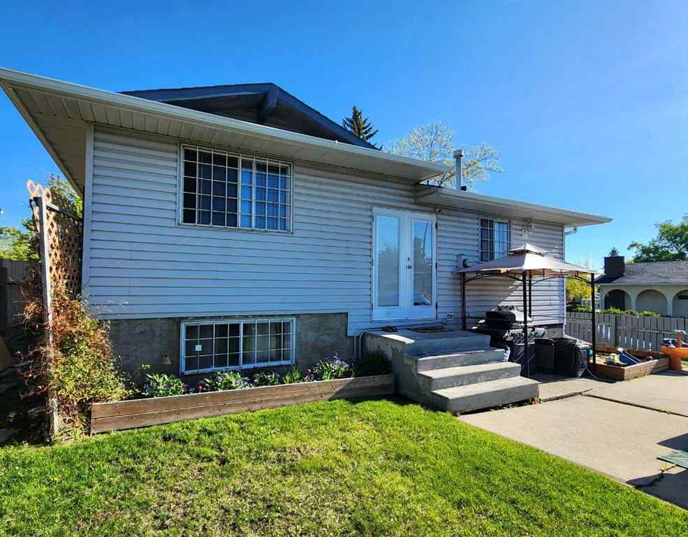 MLS® A2238007 - 5023 Whitehorn Drive NE in Whitehorn Calgary, Residential