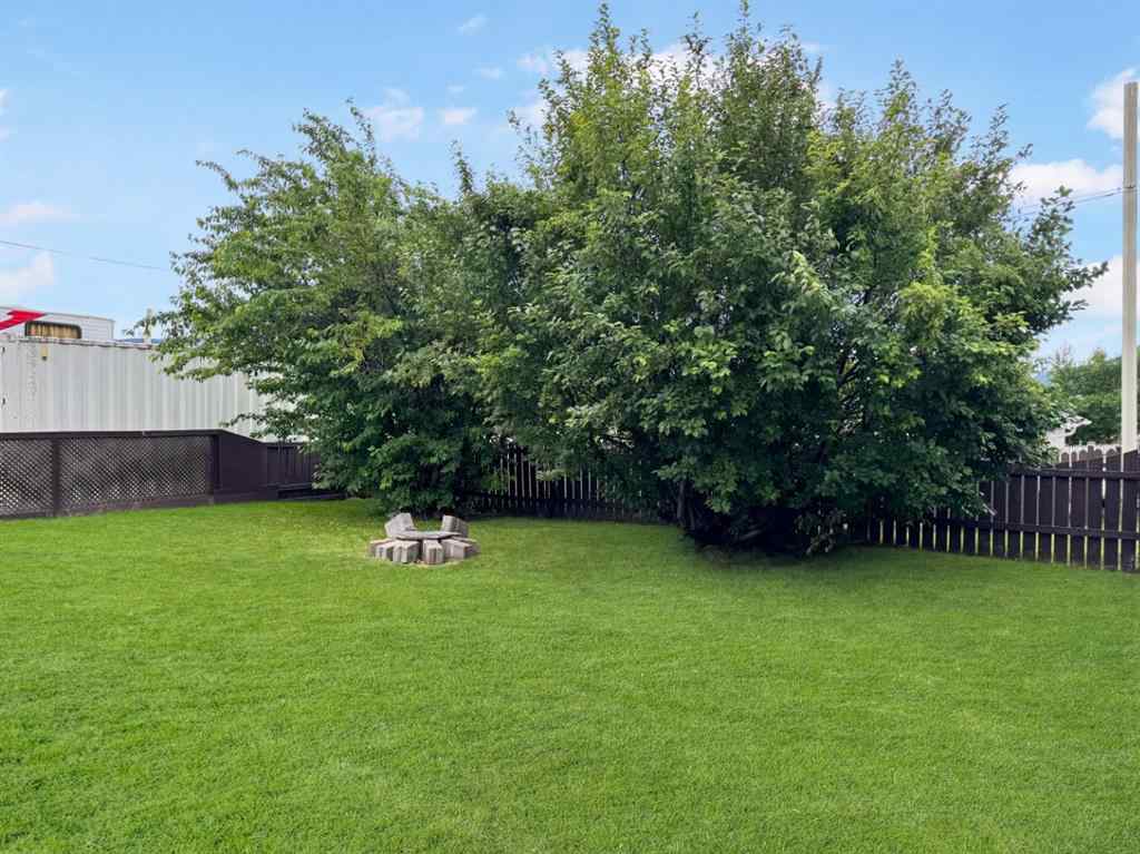 MLS® A2238035 - 9818 101 Street  in NONE Grande Cache, Residential