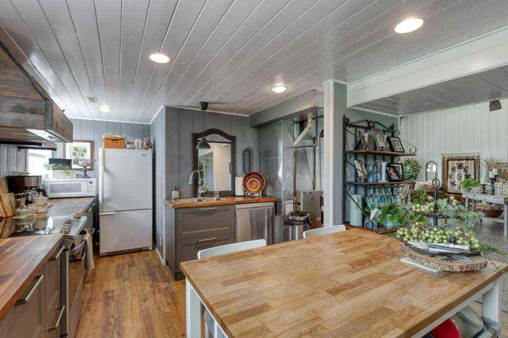 MLS® A2238047 - 290002 Township Road 292   in NONE Rural Rocky View County, Residential
