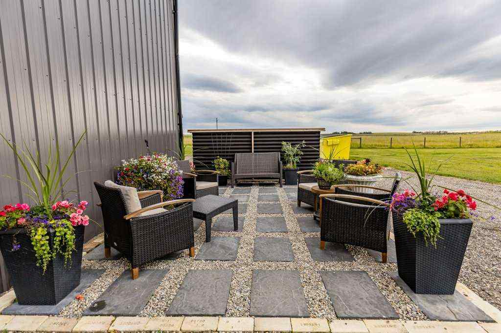 MLS® A2238047 - 290002 Township Road 292   in NONE Rural Rocky View County, Residential