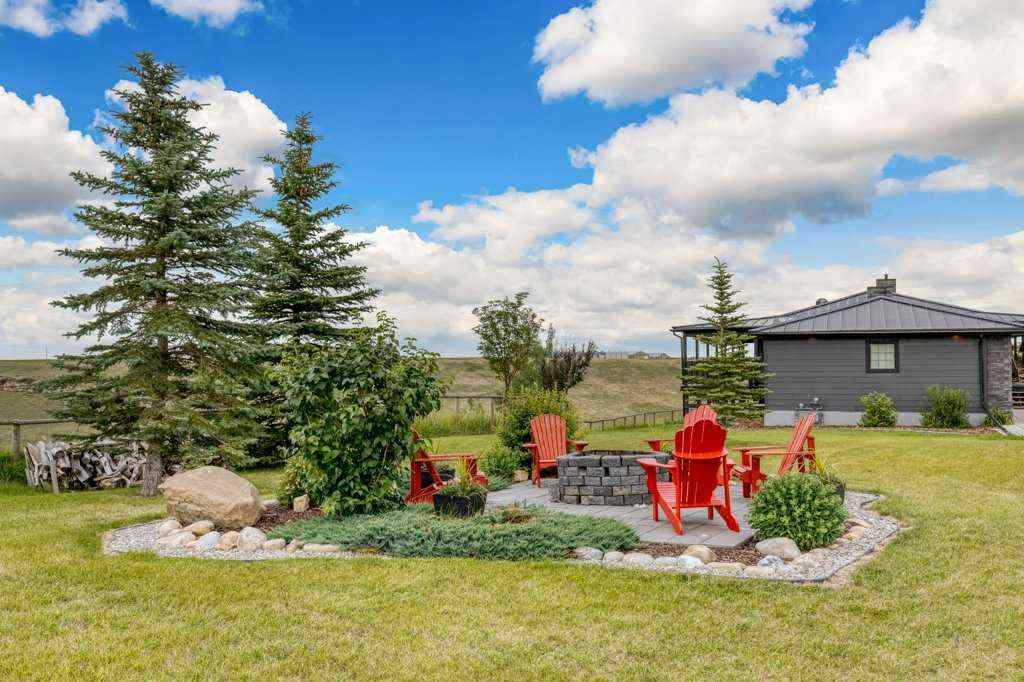 MLS® A2238047 - 290002 Township Road 292   in NONE Rural Rocky View County, Residential