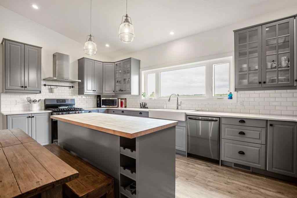 MLS® A2238097 - 30028 Range Road 41   in NONE Rural Mountain View County, Residential