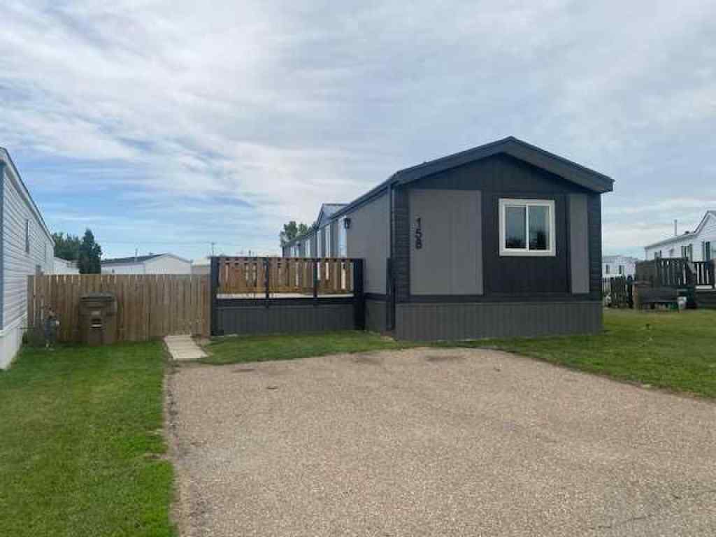 MLS® A2238108 - 158 Wildrose Court W in Sunnylea Brooks, Mobile