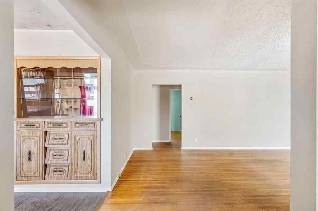 MLS® A2238150 - 1802 11 Avenue N in Winston Churchill Lethbridge, Residential