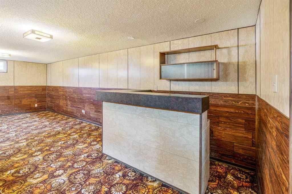 MLS® A2238150 - 1802 11 Avenue N in Winston Churchill Lethbridge, Residential