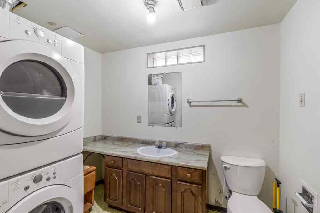 MLS® A2238150 - 1802 11 Avenue N in Winston Churchill Lethbridge, Residential
