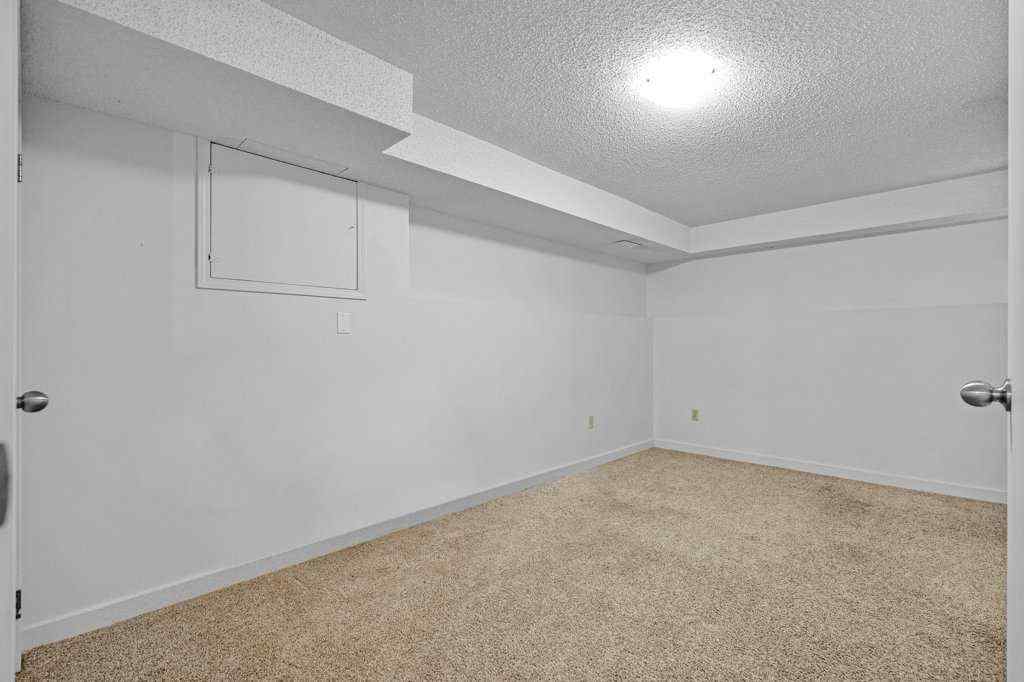 MLS® A2238157 - 51 Hunterhorn Crescent NE in Huntington Hills Calgary, Residential