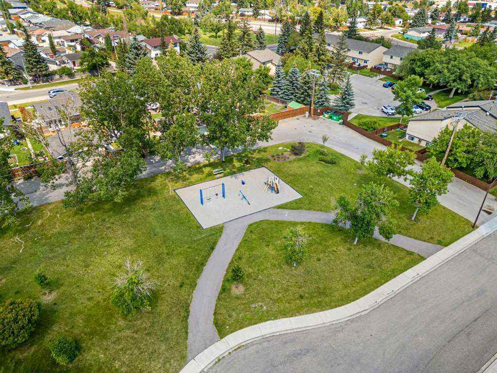 MLS® A2238157 - 51 Hunterhorn Crescent NE in Huntington Hills Calgary, Residential