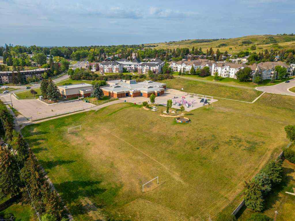MLS® A2238157 - 51 Hunterhorn Crescent NE in Huntington Hills Calgary, Residential