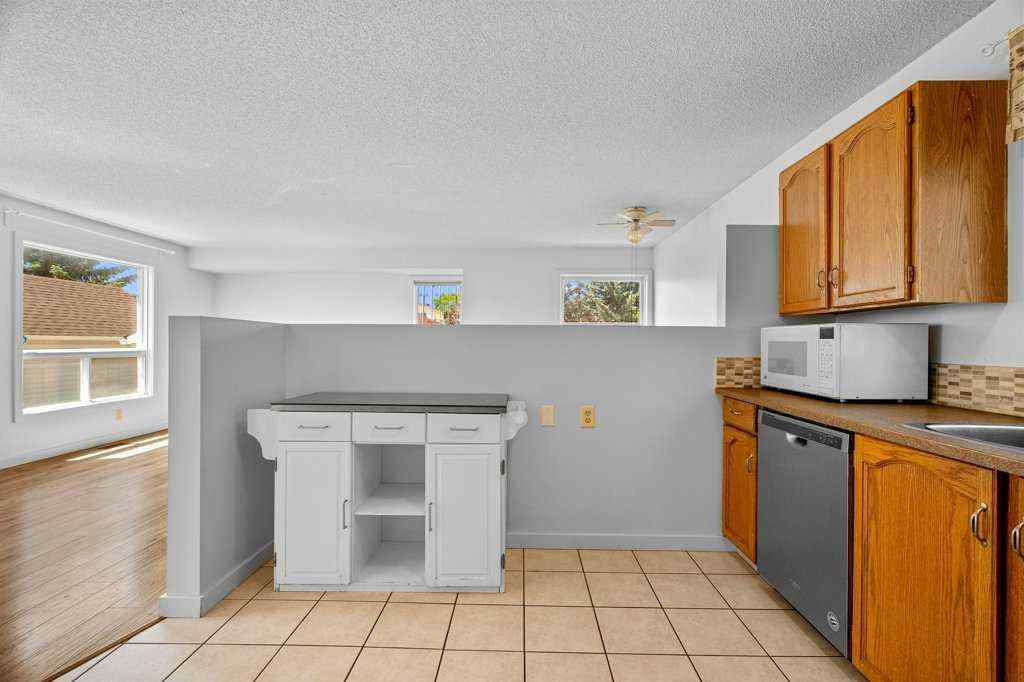 MLS® A2238157 - 51 Hunterhorn Crescent NE in Huntington Hills Calgary, Residential
