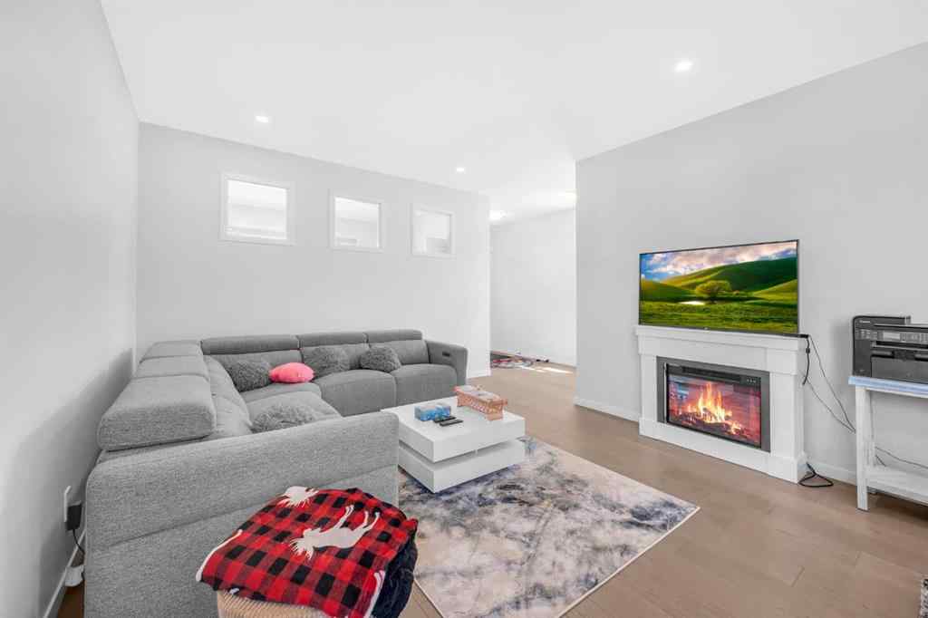 MLS® A2238165 - 123 Aquila Way NW in Glacier Ridge Calgary, Residential