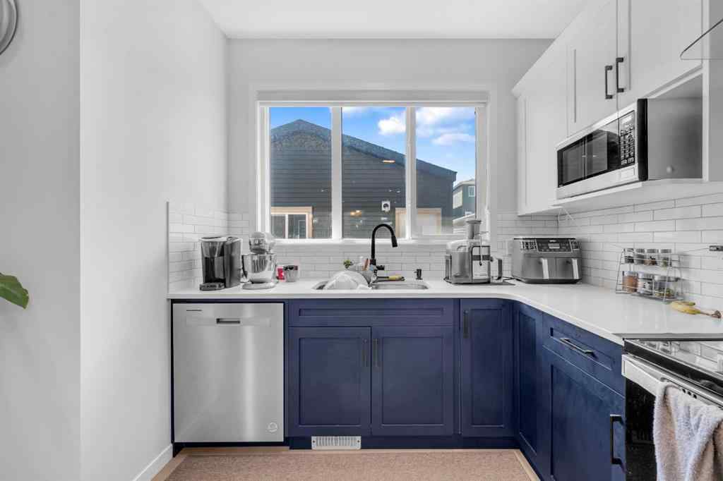 MLS® A2238165 - 123 Aquila Way NW in Glacier Ridge Calgary, Residential