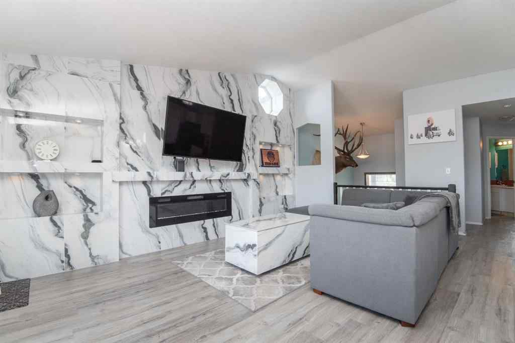 MLS® A2238167 - 84 Wildrose Drive   in Newport Sylvan Lake, Residential