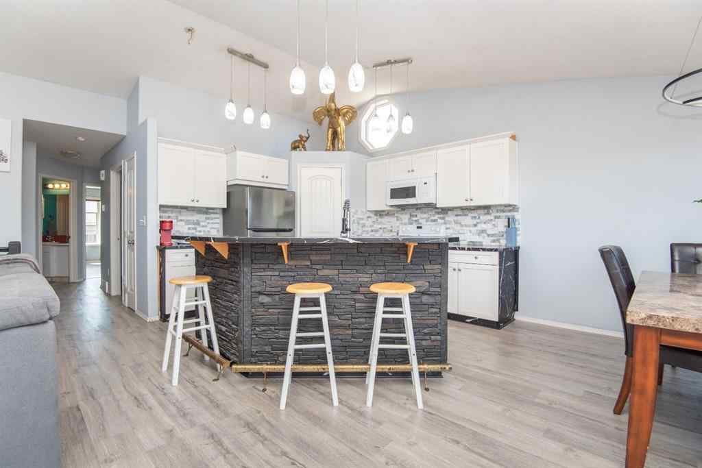 MLS® A2238167 - 84 Wildrose Drive   in Newport Sylvan Lake, Residential